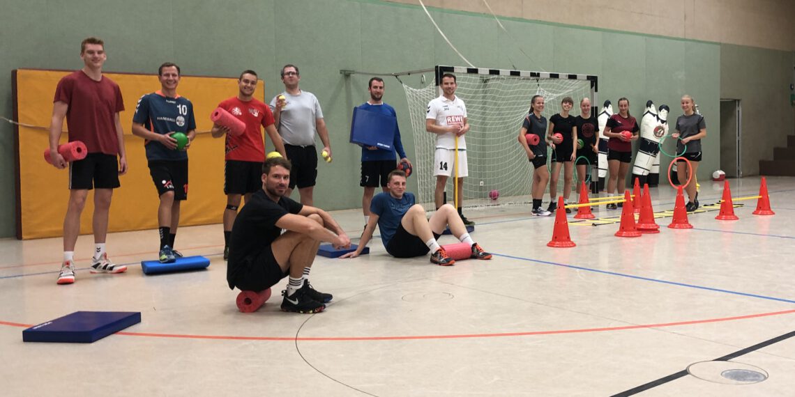 Die HG Elm bedankt sich beim REWE-Markt in Schöppenstedt